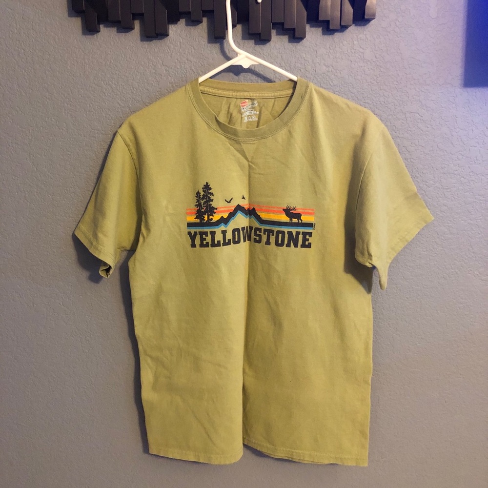 Vintage Style Yellowstone T-shirt